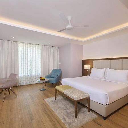 Golden Tulip Vagator Goa Hotel Exterior photo