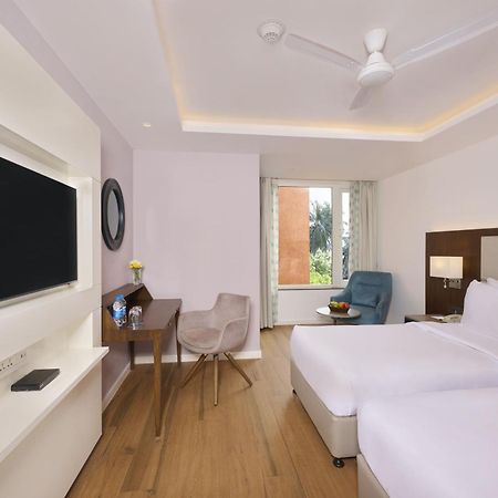 Golden Tulip Vagator Goa Hotel Exterior photo